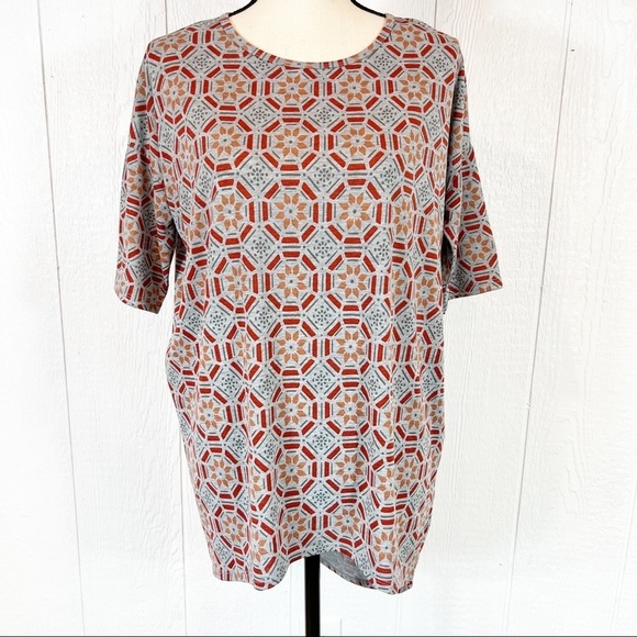 NEW Lularoe Irma Tunic Top Colorful Geometric Print XXS - Picture 1 of 10